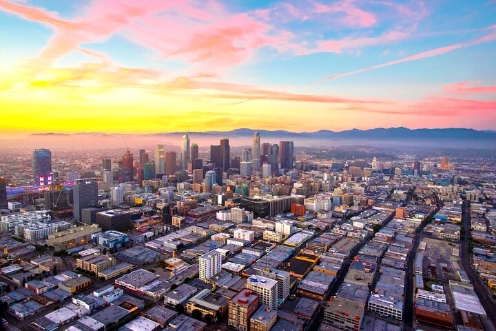 Luci del centro di Los Angeles: il tuo tour privato in elicottero al tramonto e di notte
