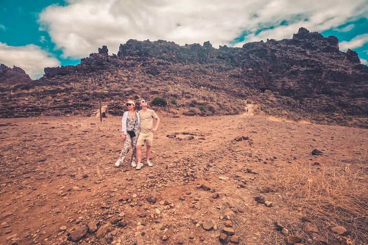 The Red Canyon Tour - Lille grupperejse med lokal madsmagning ツ