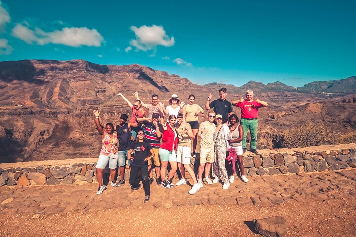 The Red Canyon Tour - Lille grupperejse med lokal madsmagning ツ
