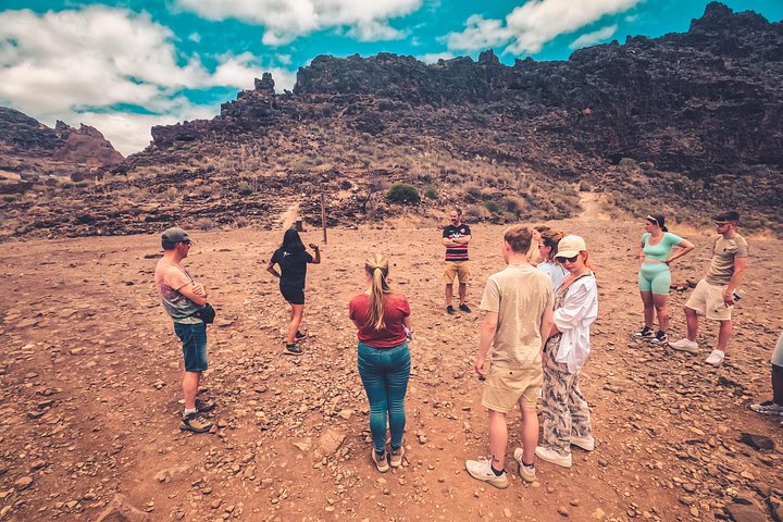 The Red Canyon Tour - Lille grupperejse med lokal madsmagning ツ
