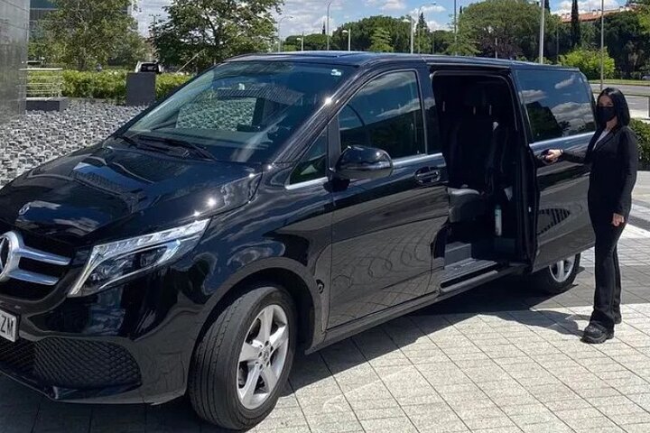 Descubra Toledo: Tour Privado saindo de Madri com Guia e Motorista