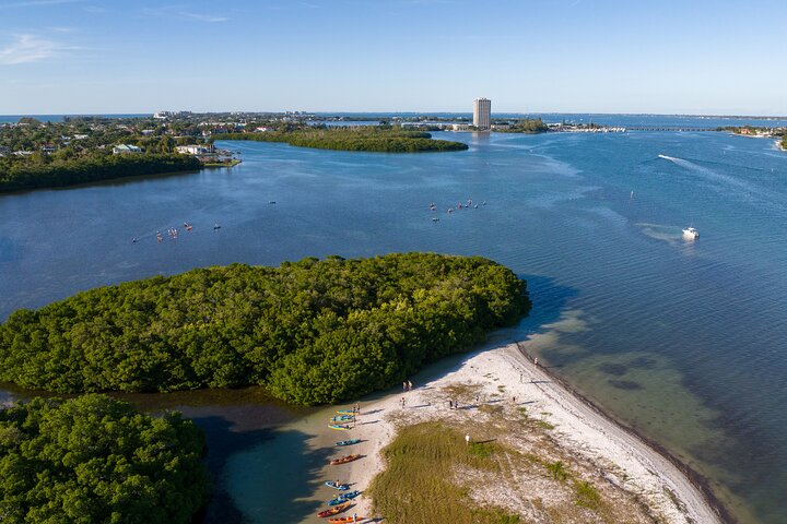 Mangrovetunnel begeleid kajakavontuur in Sarasota