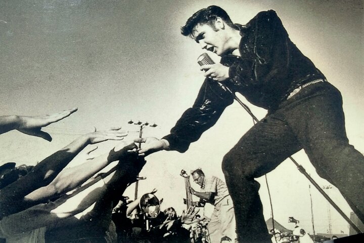 Elvis Presley Birthplace Park i Tupelo med transport från Memphis