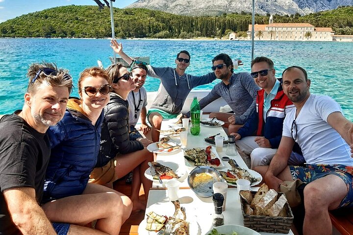 Pescado y diversión – Recorrido en barco por Korčula