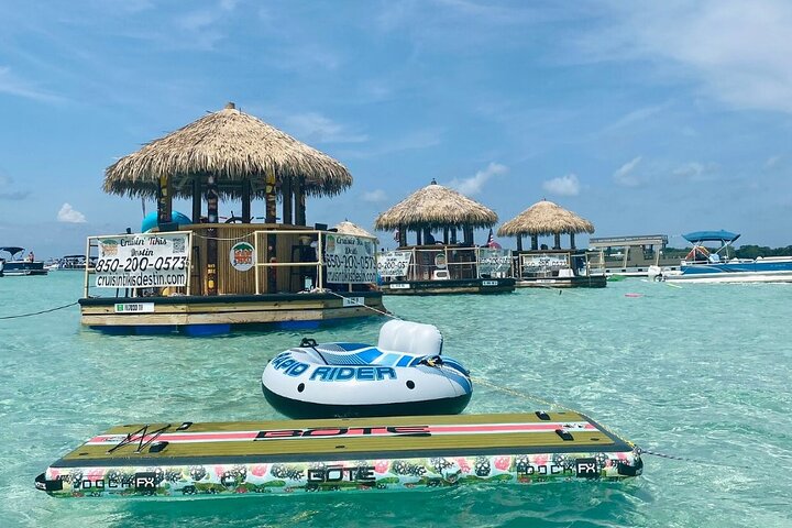 Original Cruisin' Tikis 3h Crab Island Sandbar Adventure (em inglês)