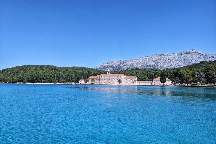 Pescado y diversión – Recorrido en barco por Korčula