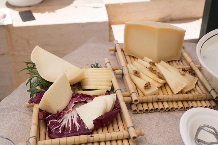 Tour Masseria Seppunisi - Experiencia de mozzarella y burrata
