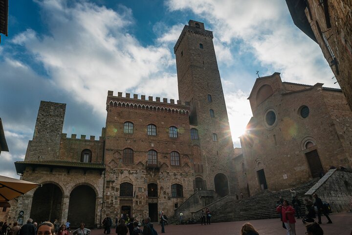 Volterra og San Gimignano: en smak av middelalderens Toscana!