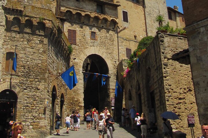 Volterra og San Gimignano: en smak av middelalderens Toscana!