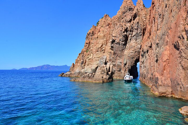 Vänlig upptäckt av Scandola Calanques de Piana och måltidsstopp vid Girolata