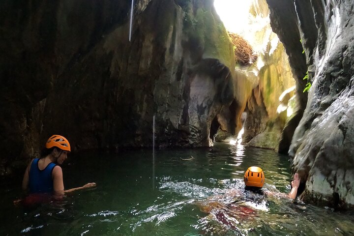 Von Estepona: Geführte Canyoning-Tour auf dem Fluss Guadalmina