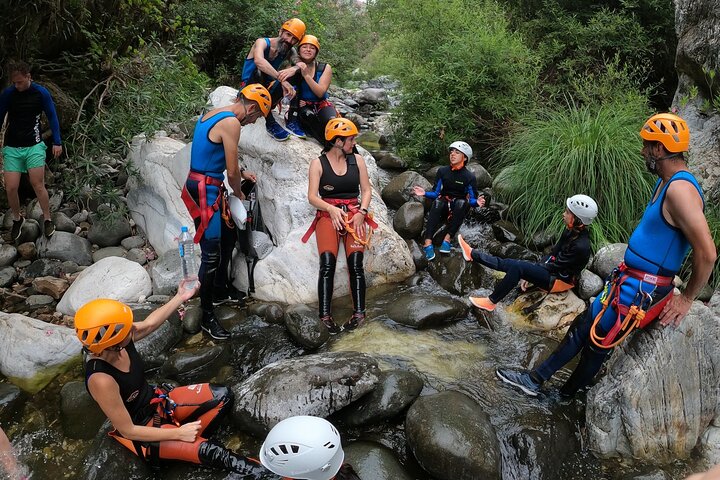 Von Estepona: Geführte Canyoning-Tour auf dem Fluss Guadalmina