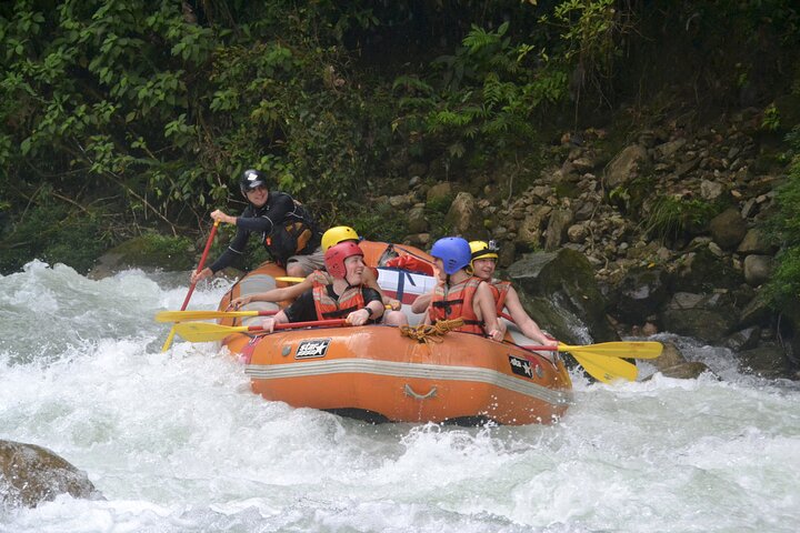 Rafting de día completo en Jondachi y Hollin Clase IV Tena, Ecuador