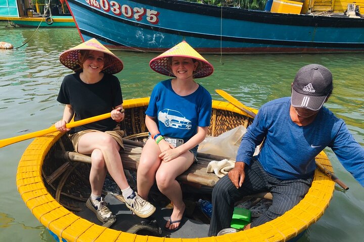 Kookcursus Hoi An: lokale markt, mandboot, vissen en koken