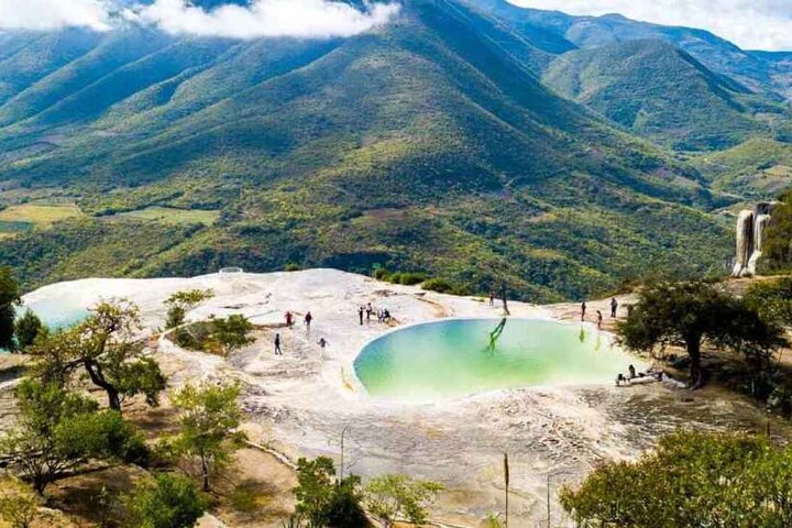 Tour de Dia Completo Guiado por Hierve el Agua en Oaxaca