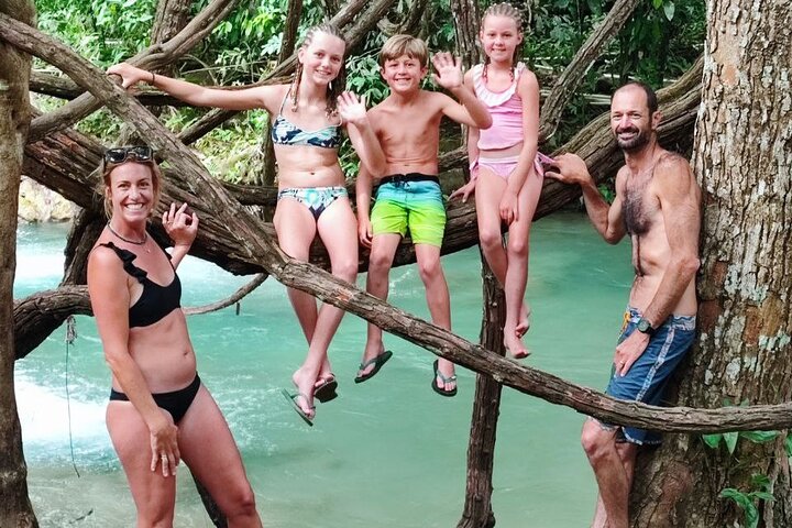Visite des cascades magiques de Copalitilla au départ de Huatulco avec entrée incluse