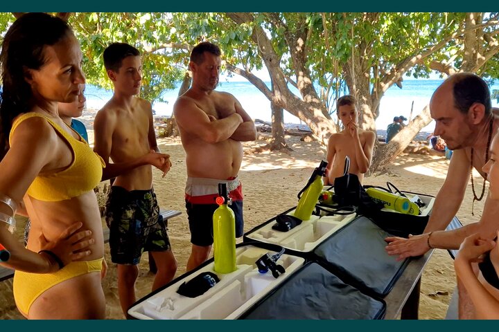 Excursão privada exclusiva de dia inteiro à Reserva Marinha Nosy Tanikely