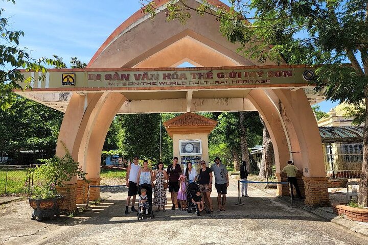Excursion à terre: TIEN SA ou CHAN MAY Port: sanctuaire My Son et Golden Bridge Ba Na