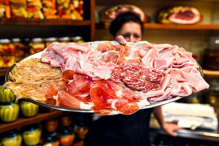 Bologna Food & Market Tour med lokale retter, pasta, vine og meget mere