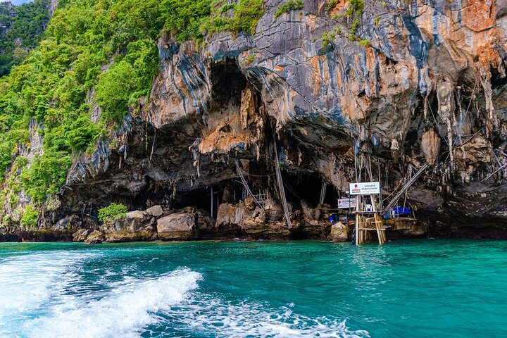 Il meglio del tour avventuroso di un giorno a Phi Phi Island con pranzo da Phuket
