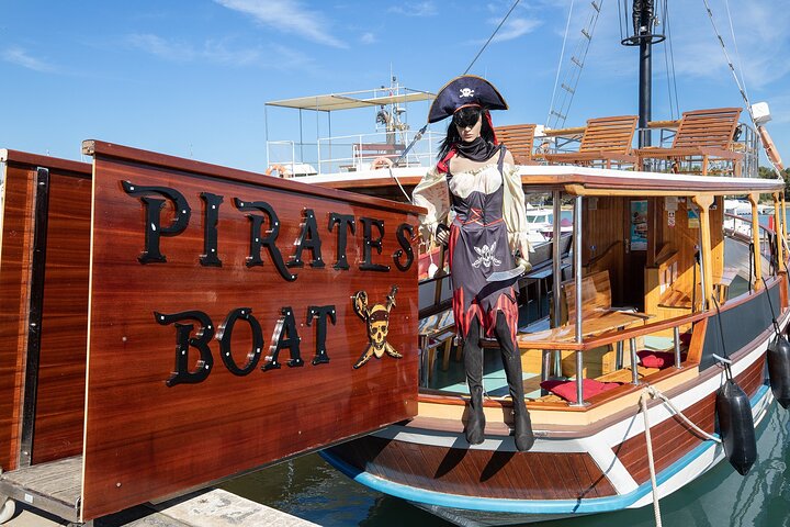 Medulin : All-Inclusive Piratenboottour zur Kamenjak-Höhle & Levan