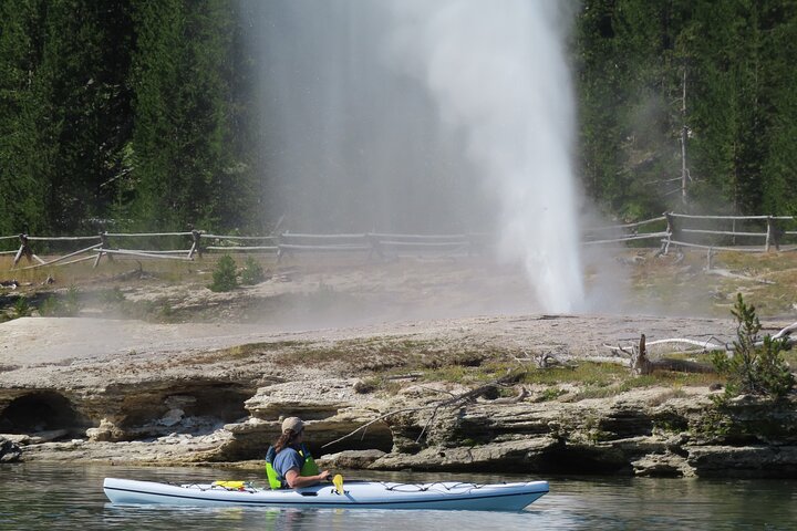 4 - Hora de Kayak no Lago Yellowstone com almoço