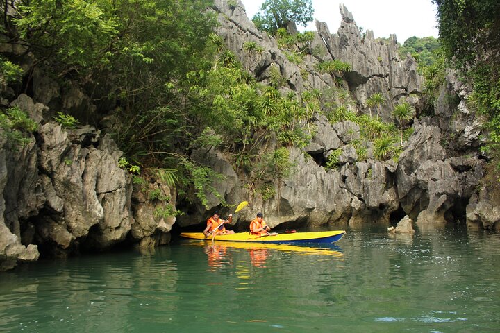 Lan Ha - Ha Long Bay - Dau Be ø 2D/1N fra Cat Ba i mindre turistede områder.