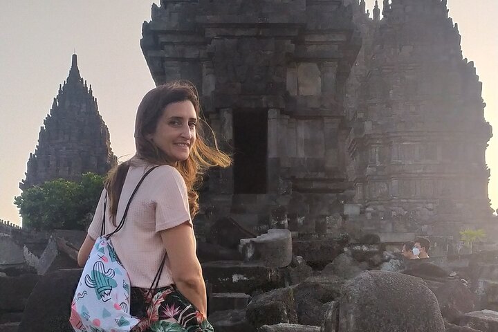 Subida a la cima del templo de Borobudur y templo de Prambanan: tour de 1 día