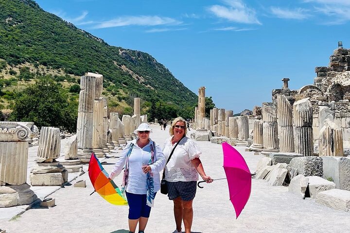 PRIVATE TOUR FOR CRUISERS : Mary's House (Meryemana) と Ephesus