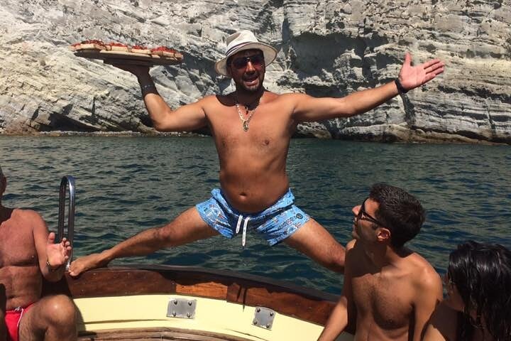 Rundvisning på øen Ischia med båd med frokost og svømning