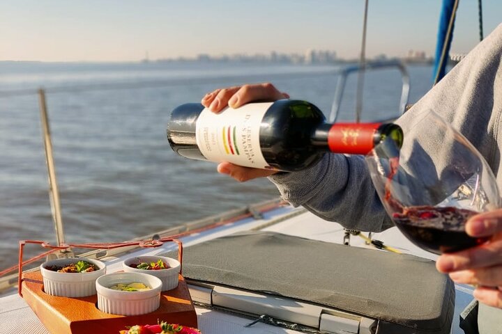 Experiencia gastronómica a bordo de un velero en Porto Alegre
