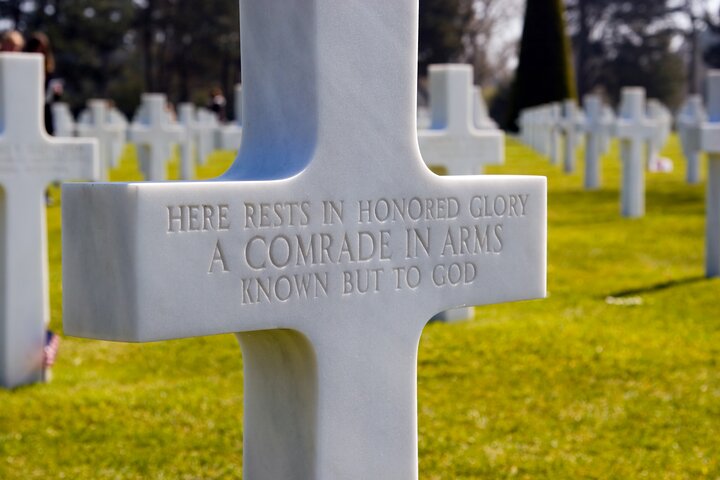 Normandy D-Day Sites & Cemetery Day Trip from Paris with Lunch