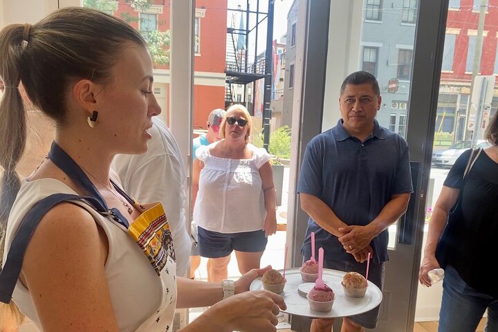 Søndagsbrunch på Findlay Market Tour med Riverside Food Tours