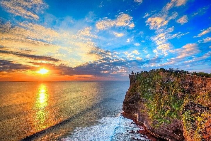 Privat Uluwatu solnedgångstur med Kecak dans och middag