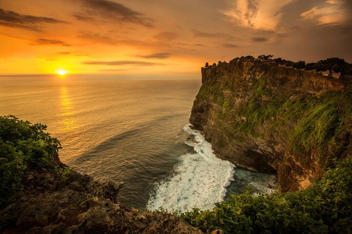 Privat Uluwatu solnedgångstur med Kecak dans och middag