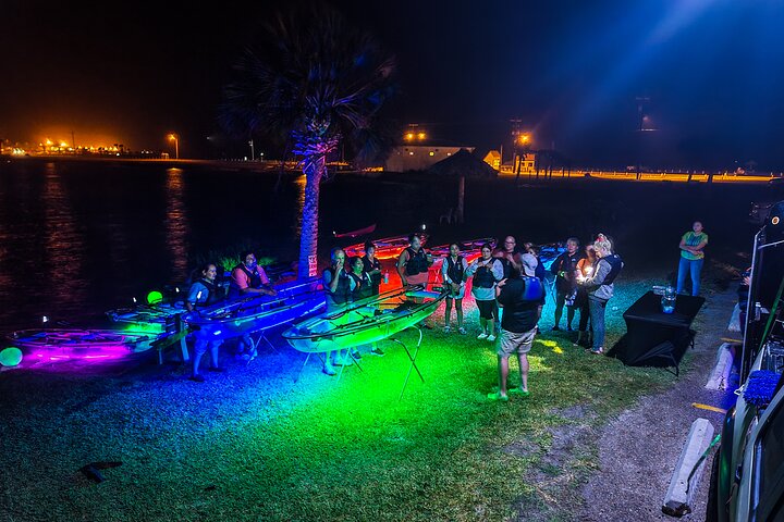 Vakantiewoningen in de buurt van GlowRow Glowing Kayak Tour Rockport