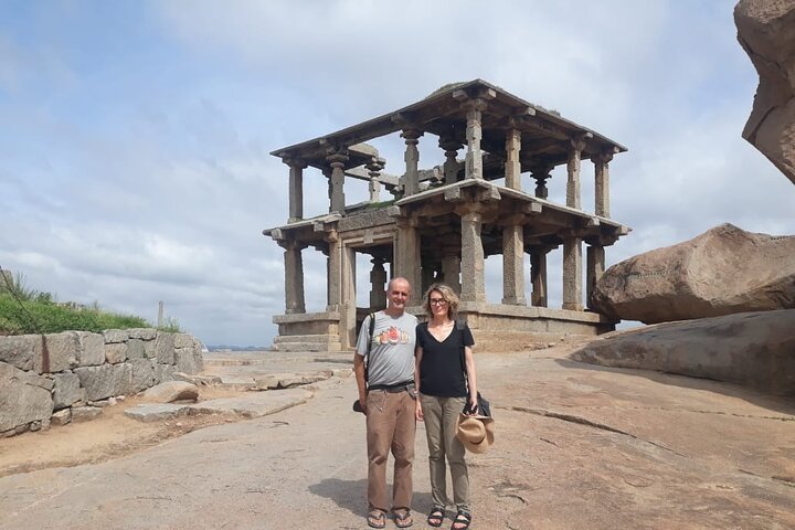 Hampi Heritage Hues: Upptäck Majesty of Vijayanagara Empire