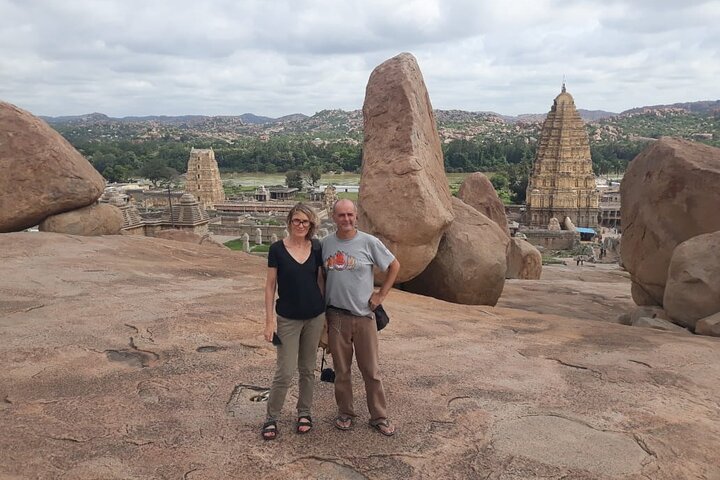Hampi Heritage Hues: Upptäck Majesty of Vijayanagara Empire
