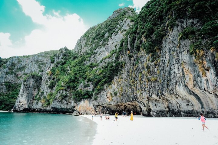 Tour di un giorno in motoscafo delle Isole Phi Phi da Phuket + pranzo a buffet