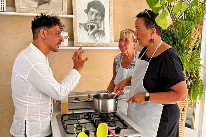 Siciliansk matlagingskurs med havutsikt og Taormina-markedet med kokk Mimmo