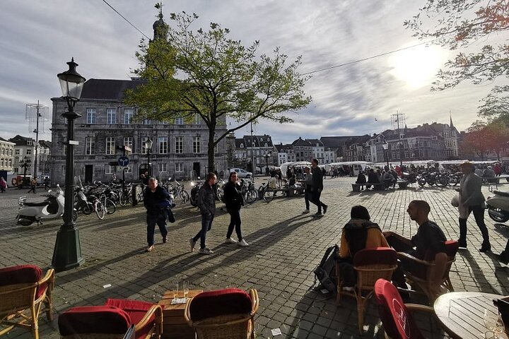 Scopri Maastricht con un gioco di fuga dalla città autoguidato Outside Escape