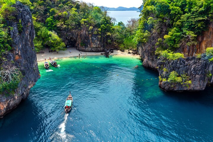 Krabi Hong Island Tour: barco privado de cauda longa
