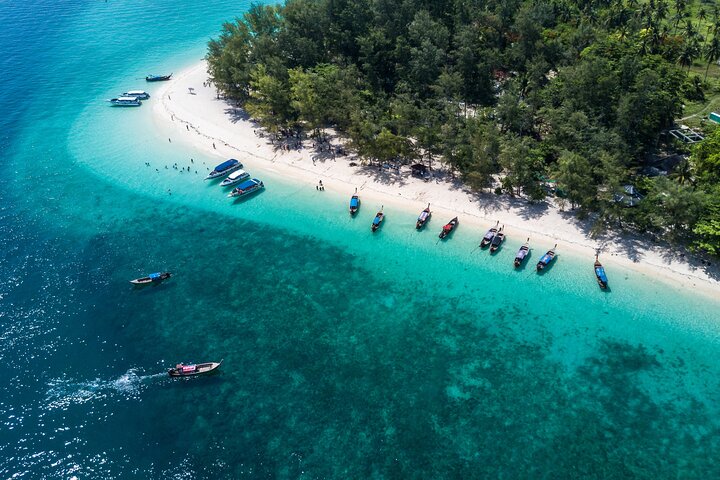 Krabi 4 Island Tour: charter privado de barco de cauda longa