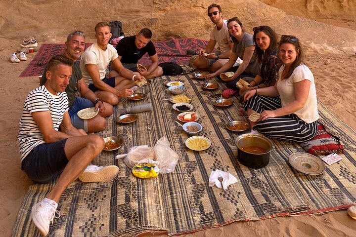 Excursion d'une journée en jeep dans le désert de Wadi Rum