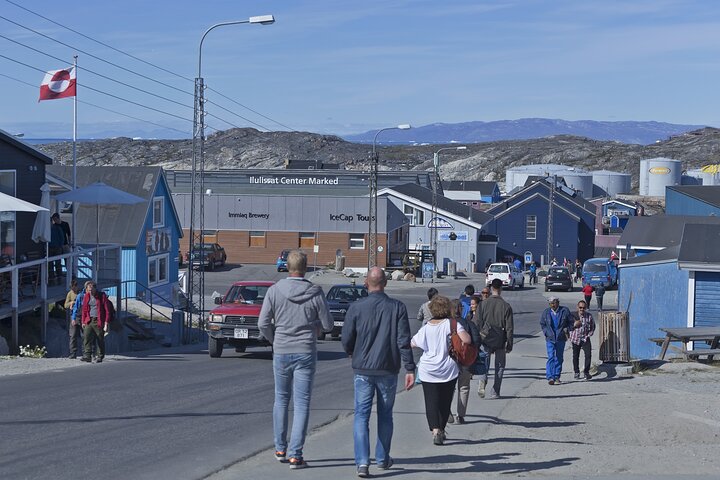 Scopri le gemme di Ilulissat: un tour privato a piedi