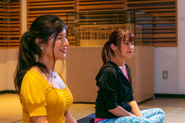 Meditazione ZEN con un monaco giapponese nel castello di Odawara