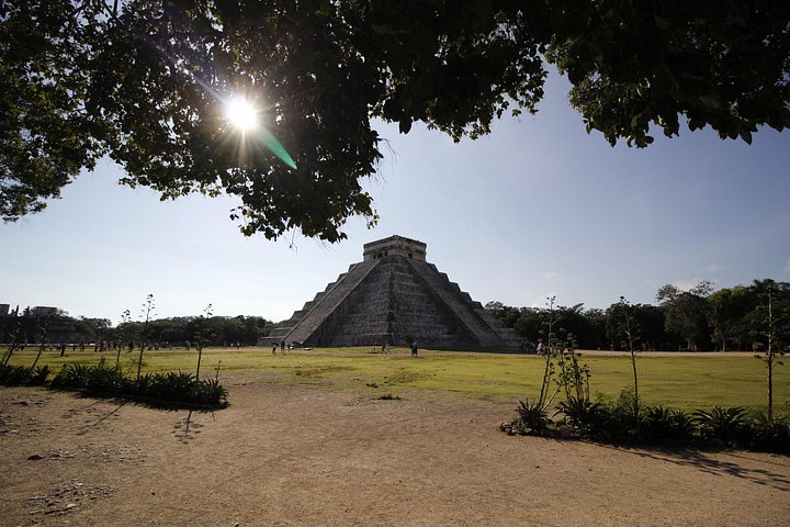 Valladolid toeristisch gedeeld vervoer naar Chichen Itza en twee cenotes