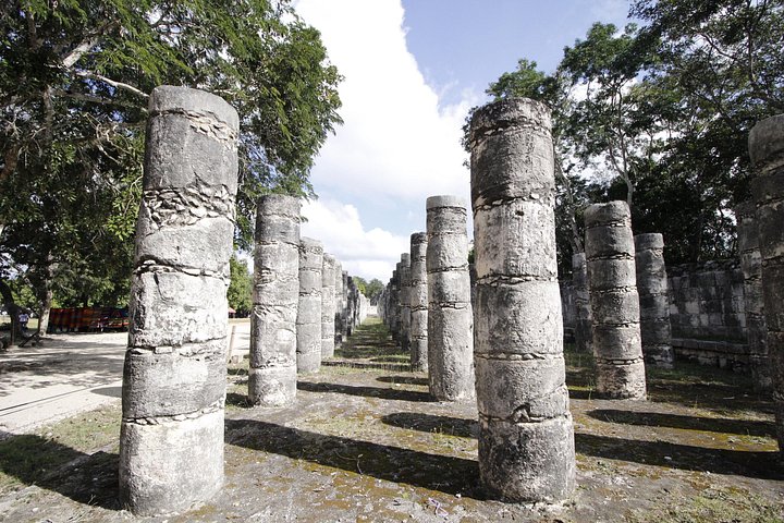 Valladolid toeristisch gedeeld vervoer naar Chichen Itza en twee cenotes
