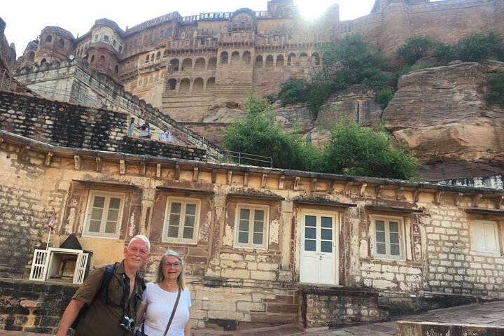 Tour privado a pie por la ciudad azul de Jodhpur con guía