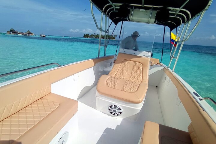 Marmows Tour Privado en Barco Día Completo en San Andrés islas